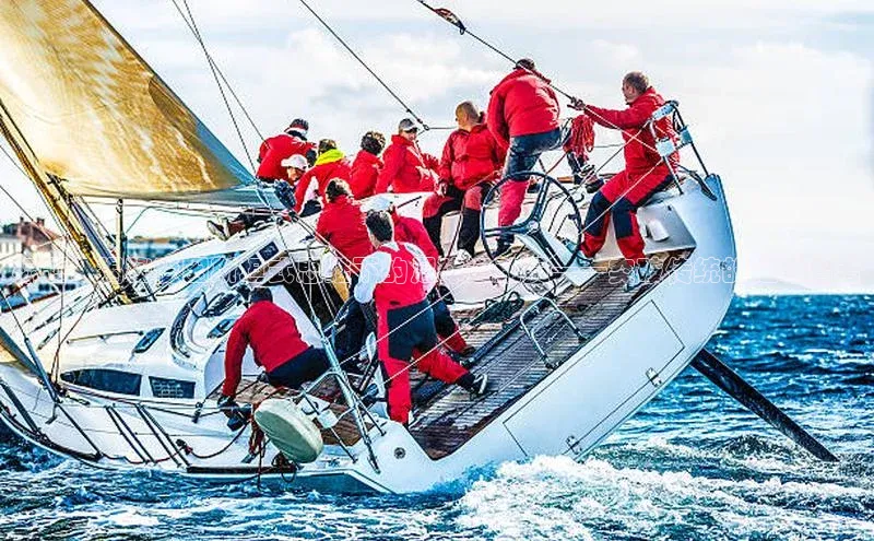 人人体育一径科技标题：揭秘爱因斯坦式思维下的足球运动员——突破传统的足球智者